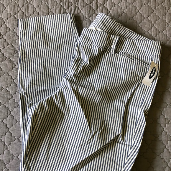 Old Navy Pants - Blue & White Pinstripe Capris